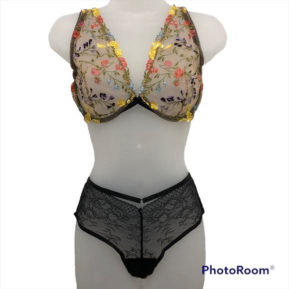 Victoria’s Secret 34DD & Medium Cheeky Panty Dream Angels Plunge Floral Bra Set - Picture 7 of 12